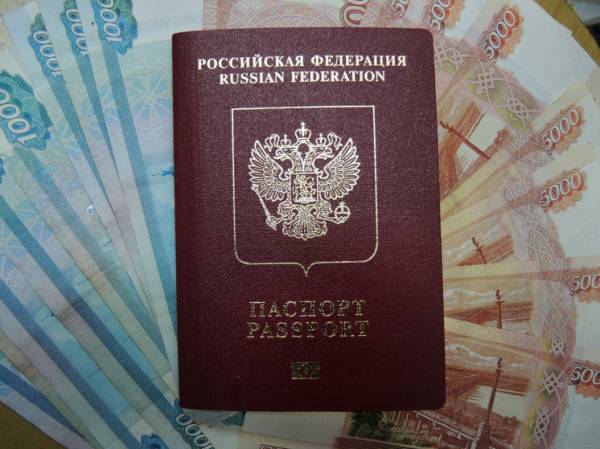 Стало известно, какой процент жителей новых регионов получили российские паспорта
