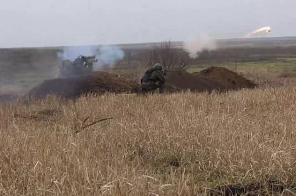 Украинские военные вновь открыли огонь по Донецку