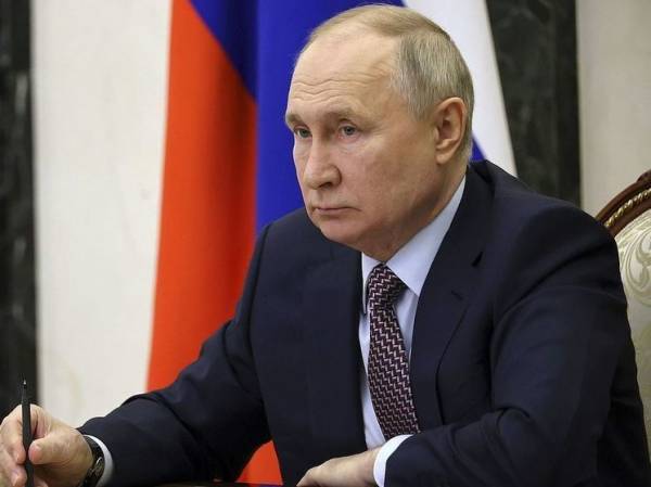 Путин пообщался с участниками СВО в госпитале имени Вишневского