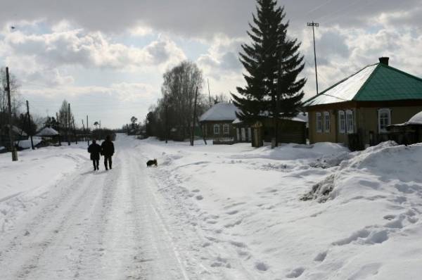 Страшно на улицу выйти. Жители села в Томской области боятся двух подруг