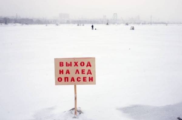 Сотрудники МЧС спасали пять человек на льду в Татарстане