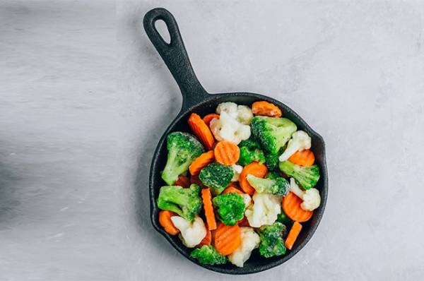 Не только витамины. Диетолог назвала 4 важных причины есть больше овощей