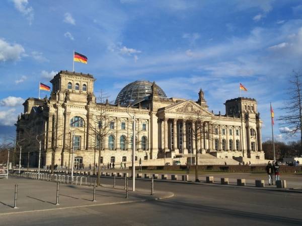В Германии хотят запретить набирающую популярность правую партию