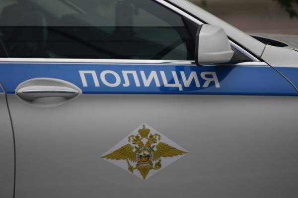 В Петербурге школьника ударили ножом в живот на остановке