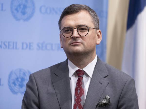 Кулеба попросил не впадать в депрессию из-за заявлений Госдепа о сокращении помощи Украине