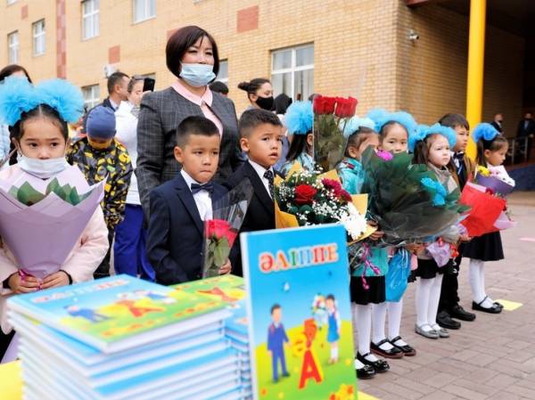 Русским в Казахстане придется сдавать экзамен по казахскому языку