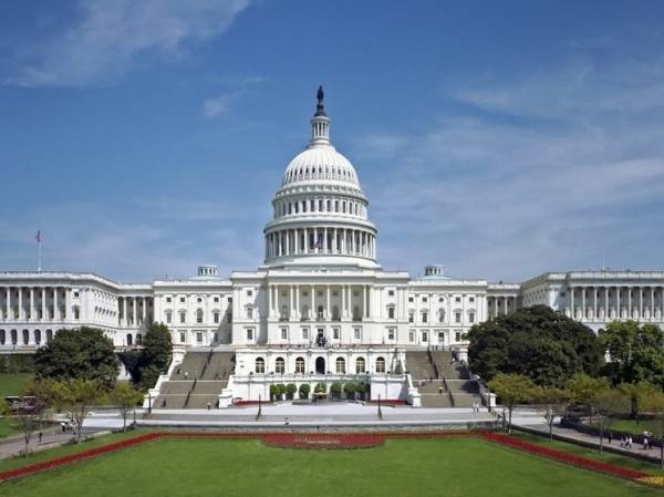 В конгрессе США договорились о временной отсрочке шатдауна