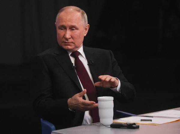 Путин рассказал, почему уехавшие из России граждане начали возвращаться