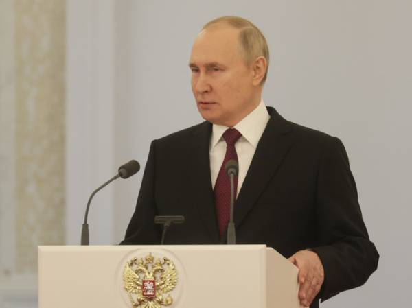 Путин высоко оценил муниципальных служащих новых регионов