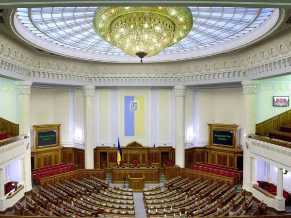 Верховная рада Украины осталась без отопления