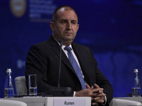 Президент Болгарии Радев высказался о разрешении конфликта на Украине