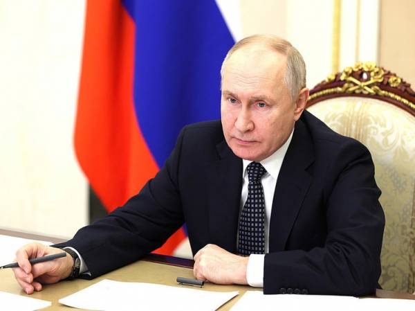 Путин призвал как можно скорее включить новые регионы в пространство России