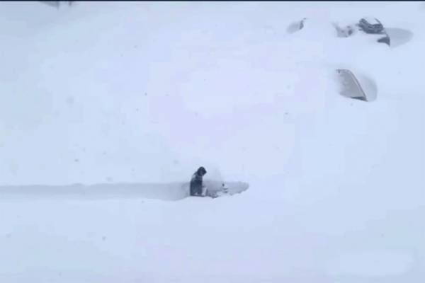На Сахалине роженицу доставили в роддом на снегоболотоходе из-за непогоды