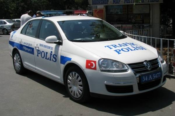 В Турции задержали двух человек, устроивших стрельбу в церкви