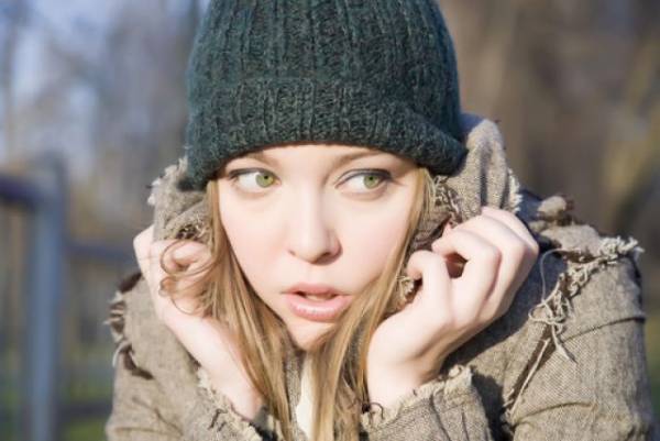 Почему женщины более чувствительны к холоду?