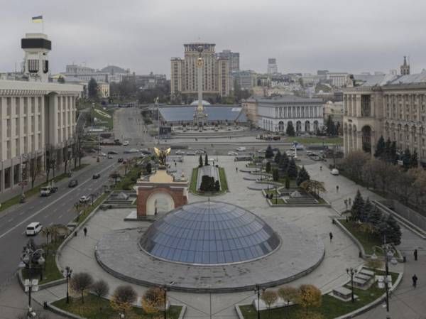 «Полная деградация»: жители Киева рассказали, как им живется в условиях коммунального коллапса