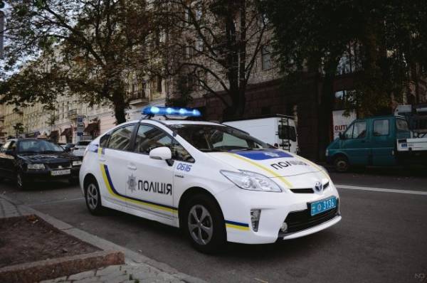 В Киевской области сотрудники военкомата избили мужчину при полицейском