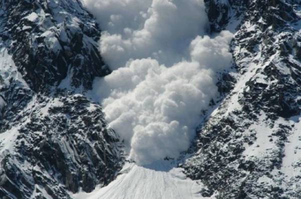 Целый район Дагестана отрезало от дорожного сообщения из-за схода лавины