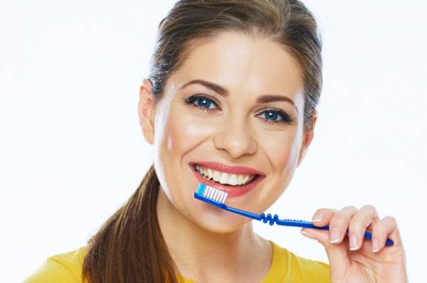 Какие опасные компоненты могут быть в зубной пасте?