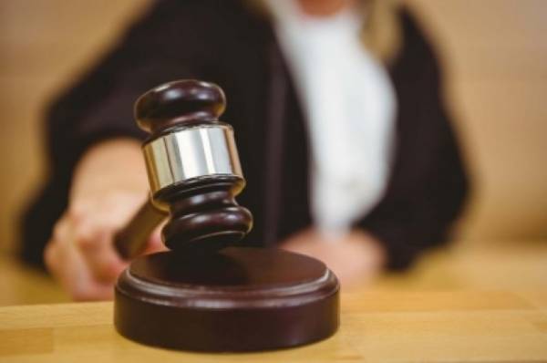 Прокурор просит до 8 лет колонии обвиняемым в вымогательстве у Чемезова