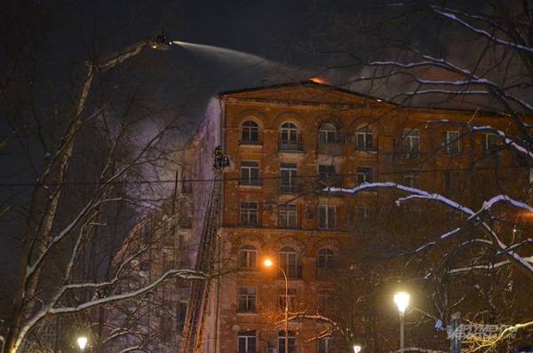 Лед и пламень. Как в «пожаре века» чуть не сгорел «Дом писателей» в Москве