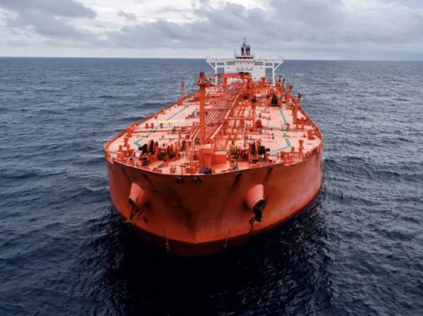 Запад ужесточил антироссийские экономические санкции: проверят каждый танкер
