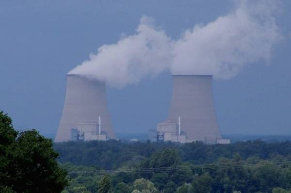 На АЭС во Франции остановили два реактора из-за пожара