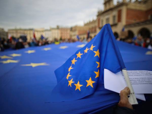 В Венгрии заявили об угрозах Евросоюза из-за Украины