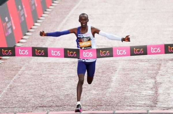 Обладатель мирового рекорда в марафоне Киптум умер в возрасте 24 лет