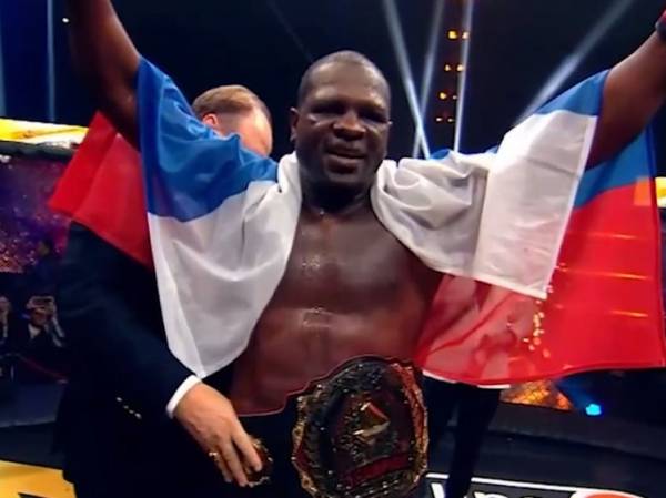 Бывший американский боксер одержал первую победу под российским флагом