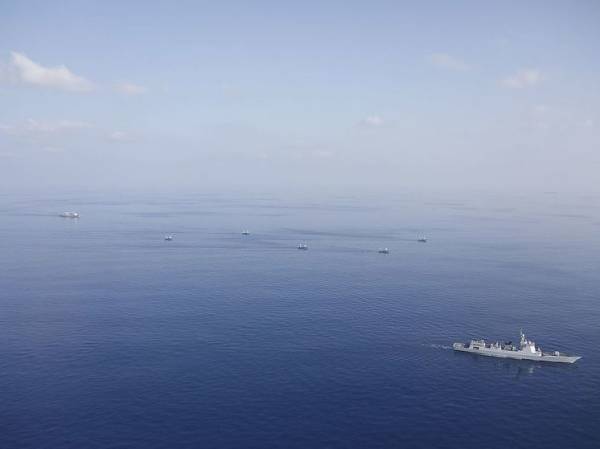 Хуситы заявили о серьезном повреждении британского судна в Аденском заливе