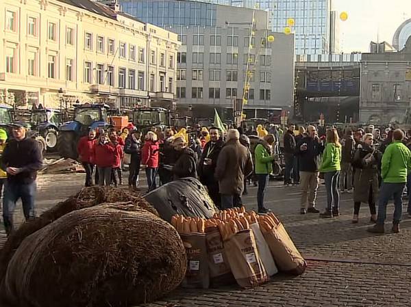 TASR: в акциях протеста в Словакии приняли участие более 300 фермеров