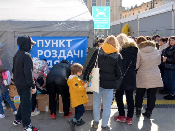 Власти закрыли основную программу адаптации украинских беженцев в Великобритании