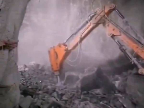 Китайский опыт для ДНР: в шахты Донбасса предложили отправить роботов