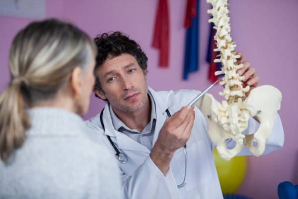 Чем остеопороз отличается от остеохондроза?