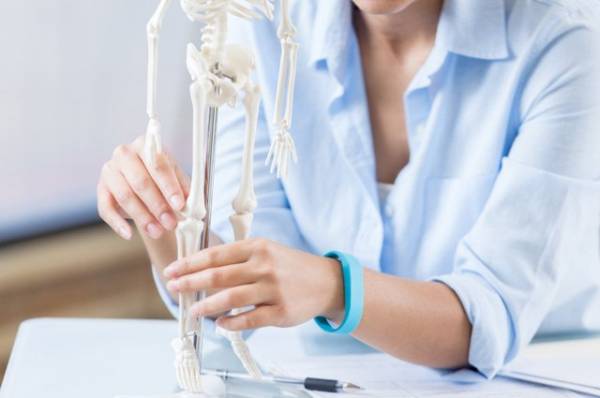 Чем остеопороз отличается от остеохондроза?