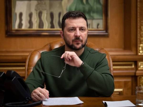 Офис Зеленского может обратиться в КС по легитимности президента