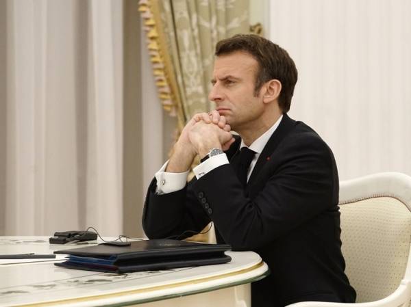 Французский политик назвал заявление Макрона по Украине легкомыслием
