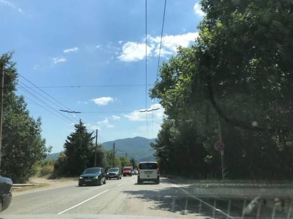 Крючков: Движение по трассе "Таврида" временно ограничено в районе Феодосии