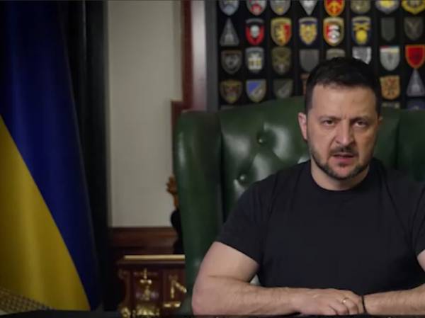 Зеленский заявил о внутриполитических спорах союзников вместо поставок вооружения Киеву