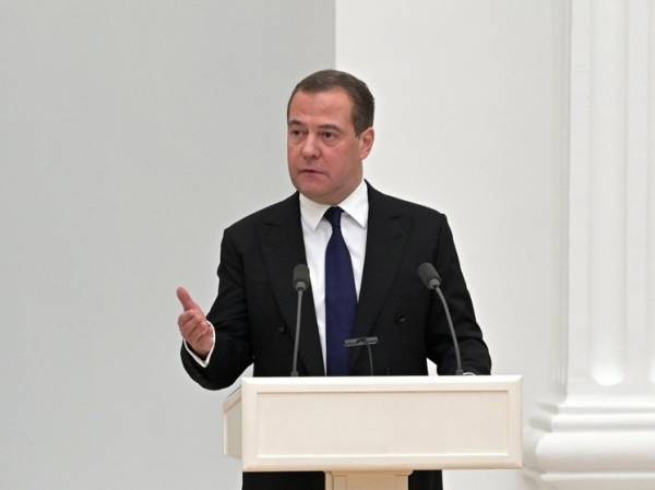 Медведев: Украина - это, безусловно, Россия