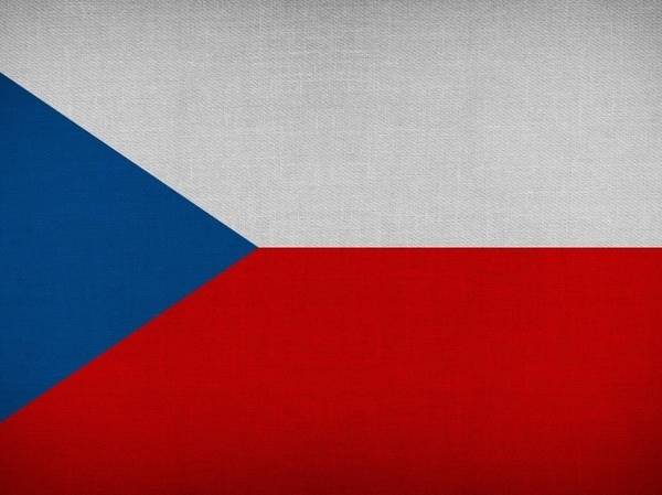 Президент Чехии заявил, что Прага собрала деньги на снаряды Украине