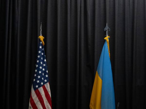 FP: США предупредили о появлении в Киеве десятков новых дипломатов