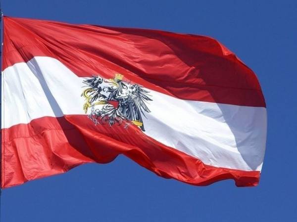 Австрия собралась выслать двух российских дипломатов