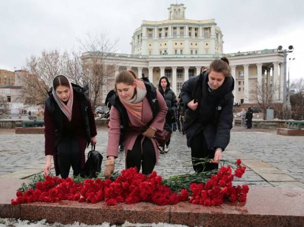 ВЦИОМ: с 2022 года молодые россияне все меньше мечтают о загранице