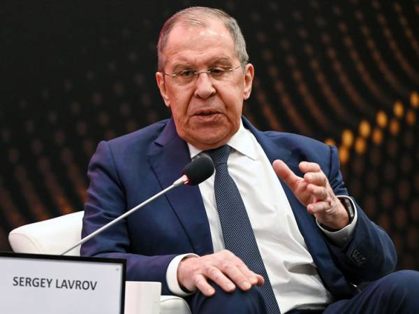 Лавров обратился с призывом к российским дипломатам