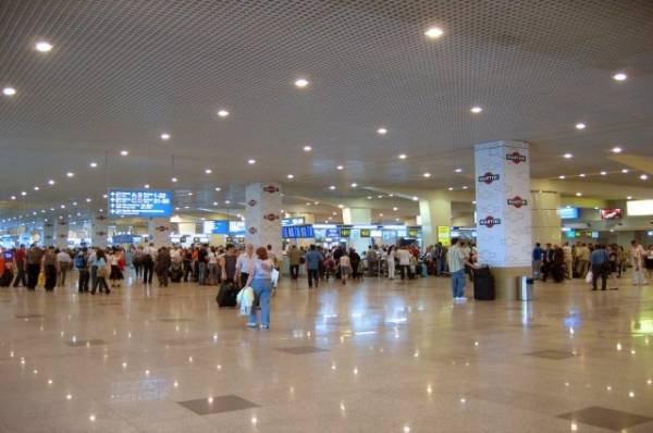 В аэропортах Домодедово, Внуково и Жуковский сняли ограничения
