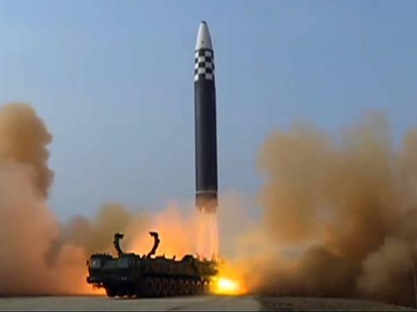КНДР запустила вторую в новом году баллистическую ракету в сторону Японского моря