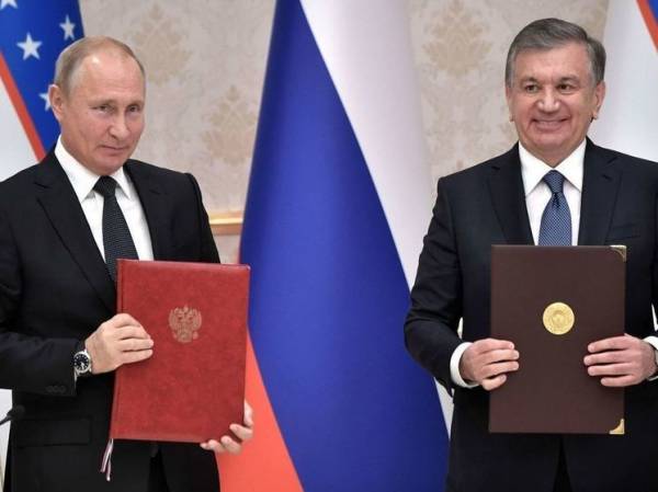 Президент Узбекистана поздравил Путина с победой на выборах президента РФ