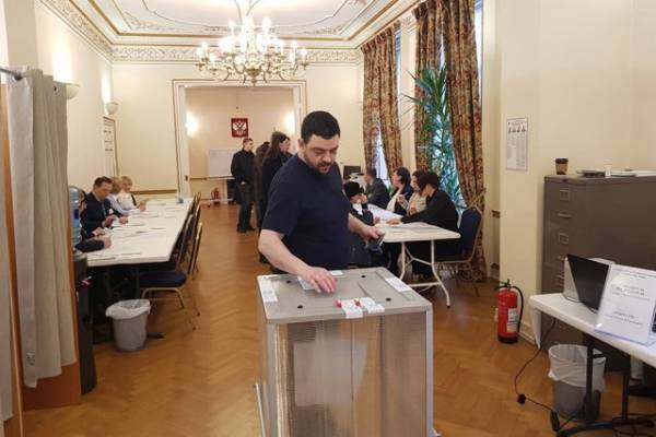 В Лондоне пытаются помешать голосованию на выборах президента РФ